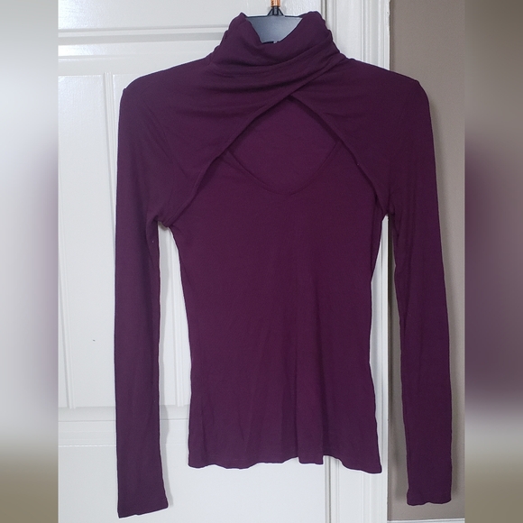 3 Venus Tops XS - Picture 1 of 3